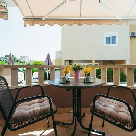 In Mit Gemeinschaftlichem Pool Und Terrasse - B55608 아파트