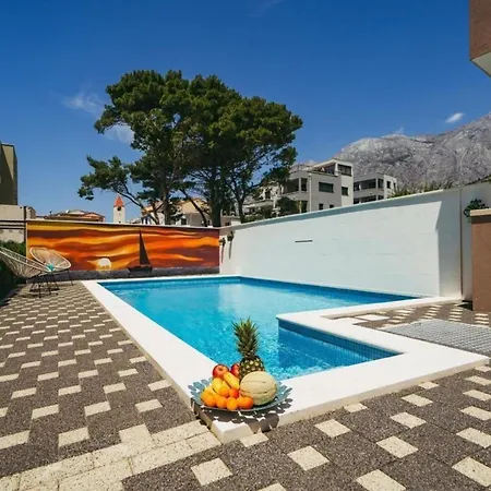 In Mit Gemeinschaftlichem Pool Und Terrasse - B55608 프로마이나